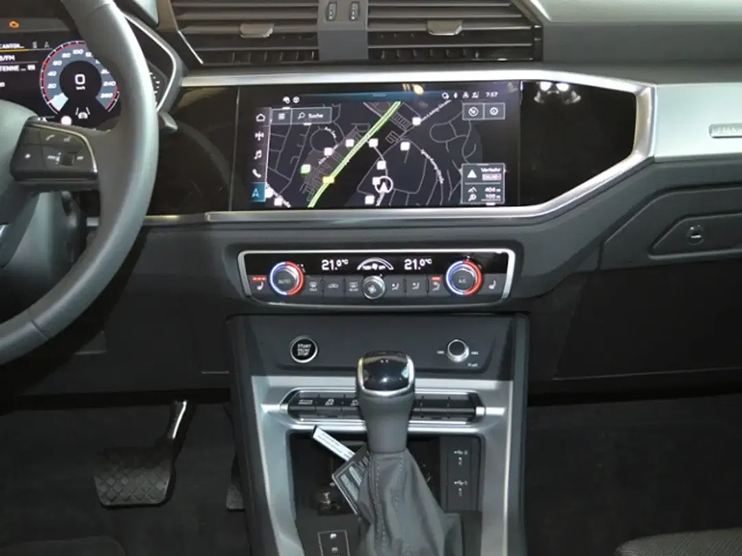 Audi Q3 35 1.5 TFSI S tronic Sportback S line - Thumbnail 11