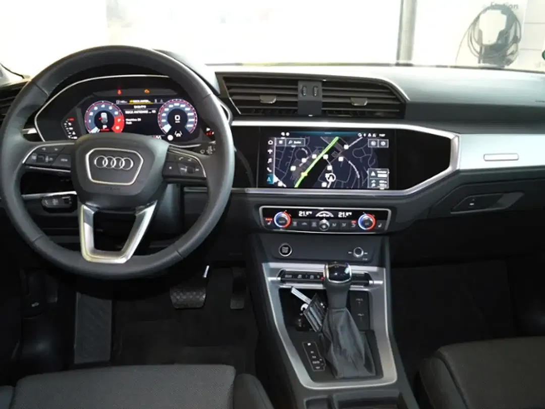 Audi Q3 35 1.5 TFSI S tronic Sportback S line - Thumbnail 3
