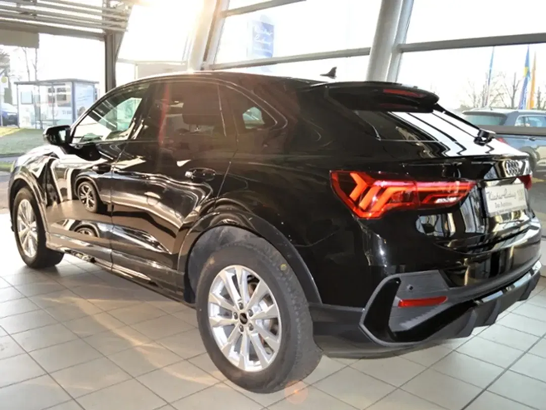Audi Q3 35 1.5 TFSI S tronic Sportback S line - Thumbnail 4