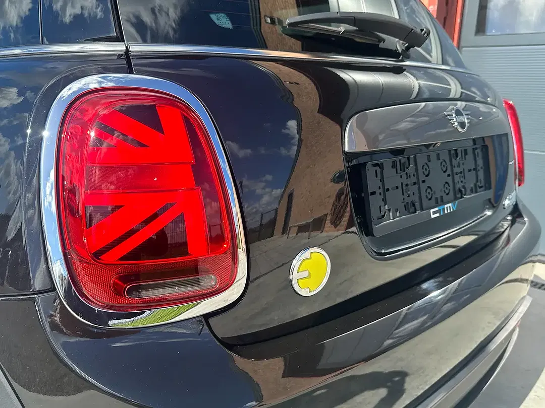 MINI Cooper SE - Thumbnail 11