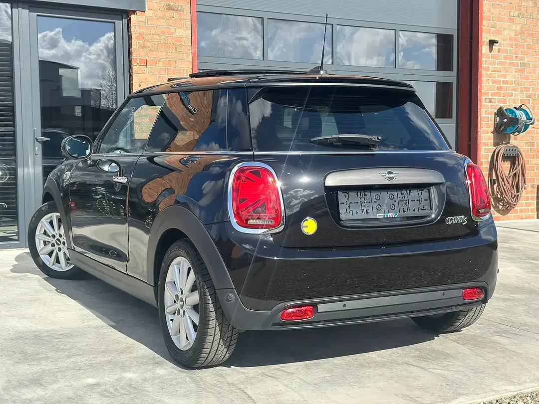 MINI Cooper SE - Thumbnail 6