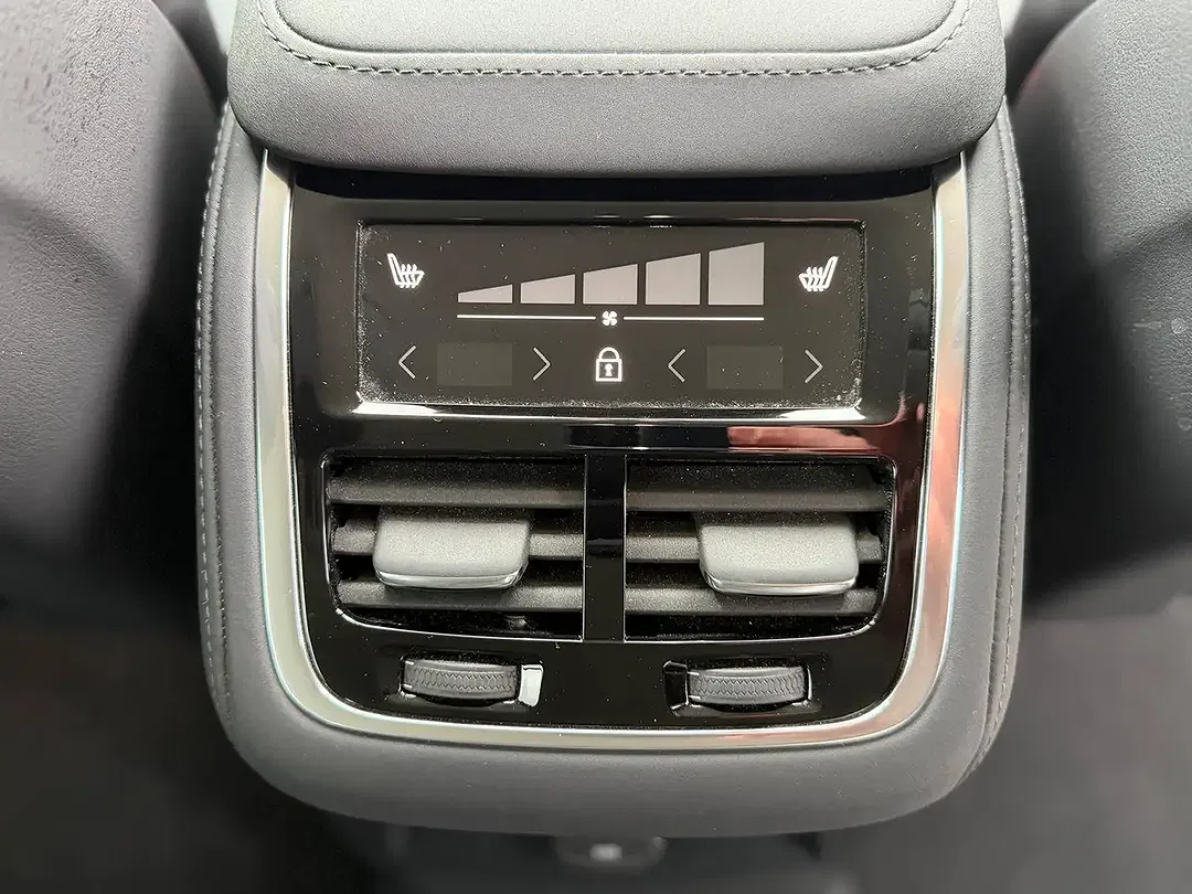 Volvo XC90 T8 2.0 PHEV AWD Plus Dark - Thumbnail 17