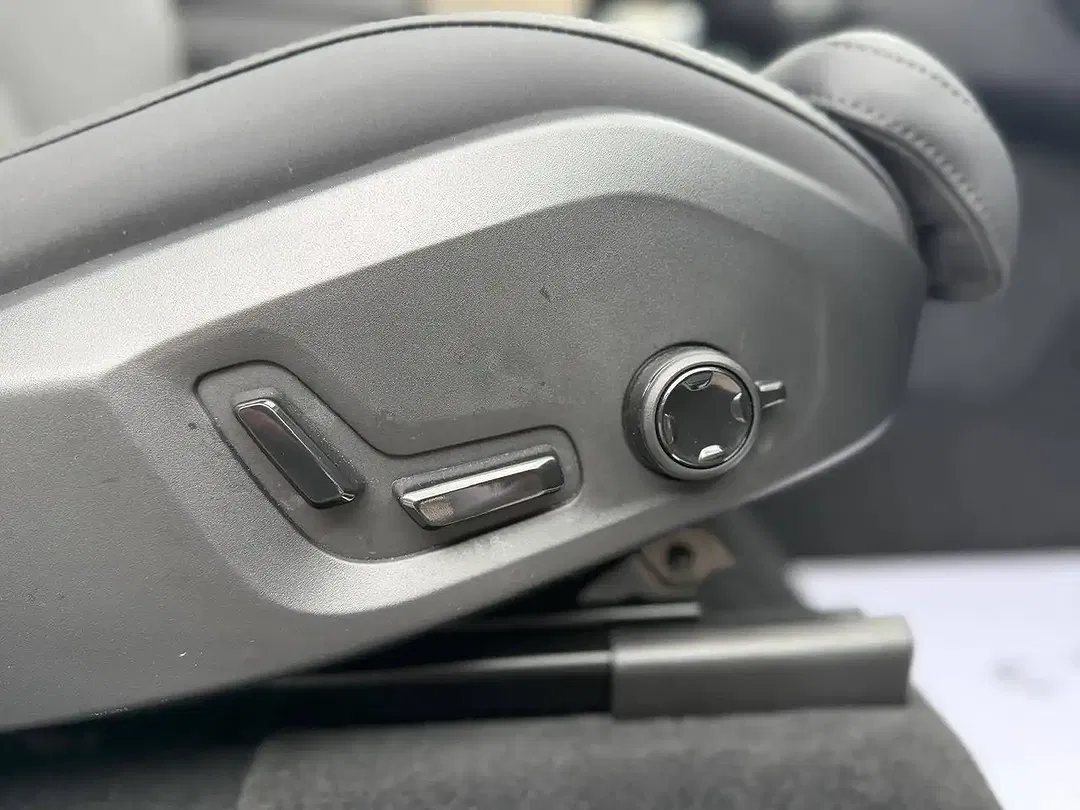 Volvo XC90 T8 2.0 PHEV AWD Plus Dark - Thumbnail 19