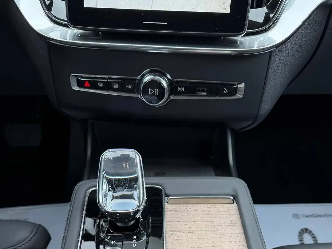 Volvo XC90 T8 2.0 PHEV AWD Plus Dark - Thumbnail 28
