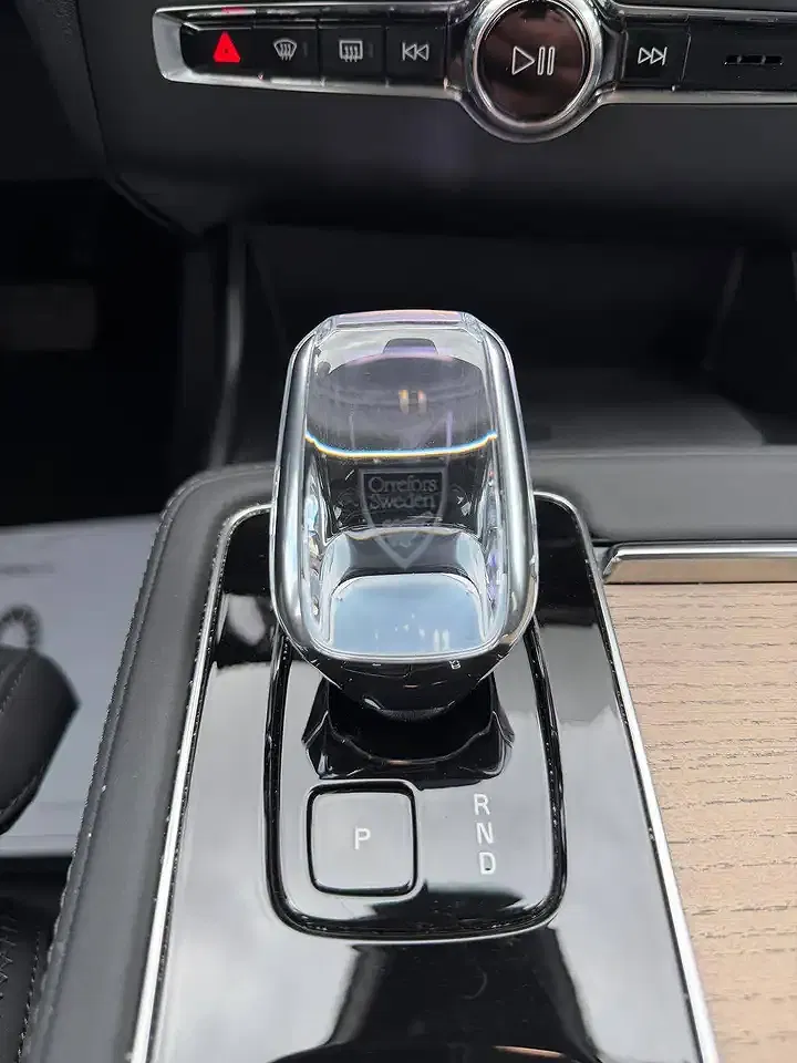 Volvo XC90 T8 2.0 PHEV AWD Plus Dark - Thumbnail 29
