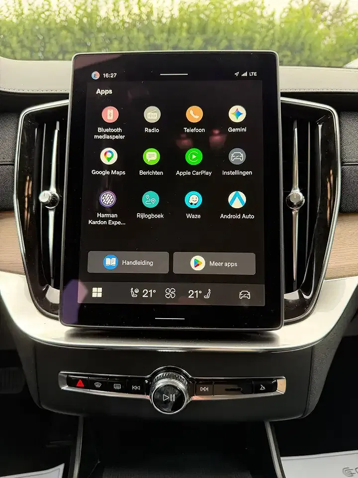 Volvo XC90 T8 2.0 PHEV AWD Plus Dark - Thumbnail 34