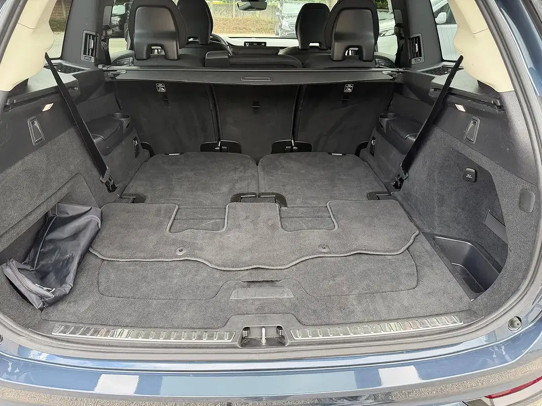 Volvo XC90 T8 2.0 PHEV AWD Plus Dark - Thumbnail 36