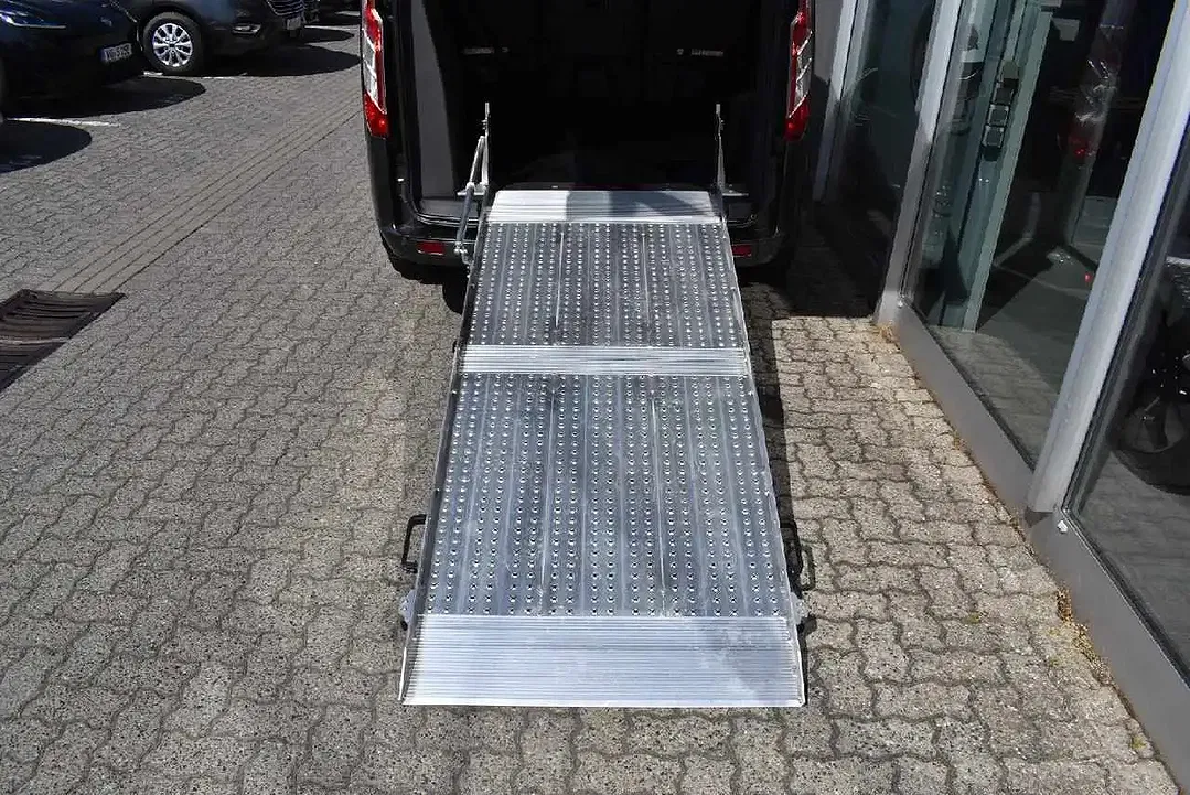 Ford Tourneo Custom Titanium X - foto 2