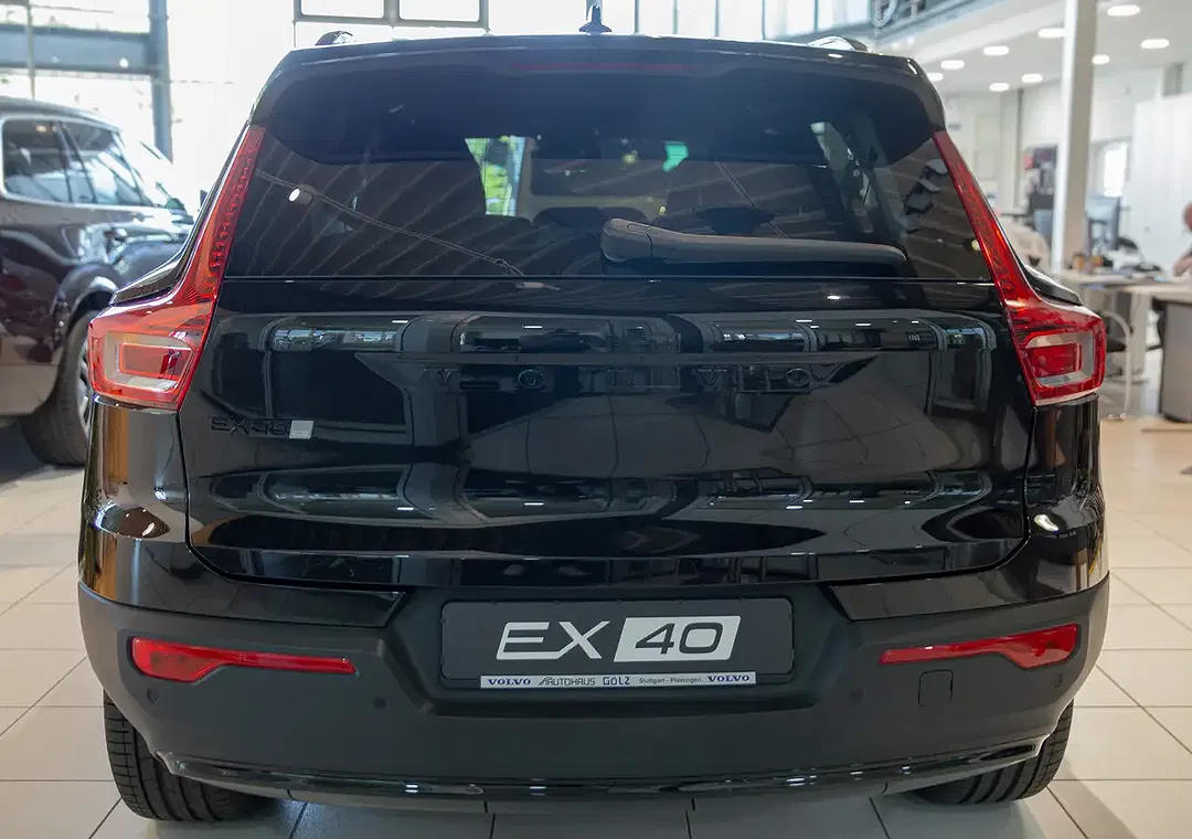 Volvo EX40 Single Motor Ultra Black Edition - Thumbnail 3