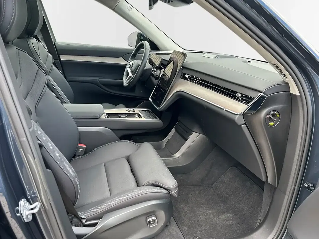 Volvo EX90 AWD Twin Motor Plus - Thumbnail 3