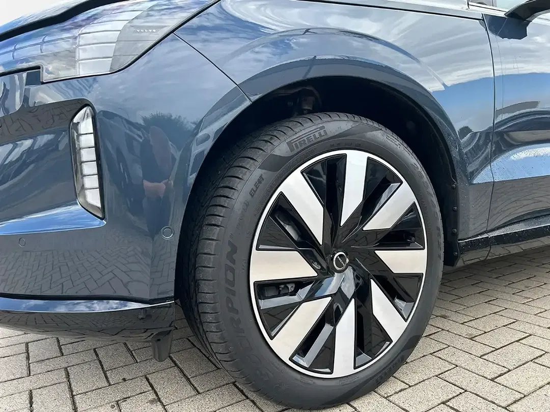 Volvo EX90 AWD Twin Motor Plus - Thumbnail 9