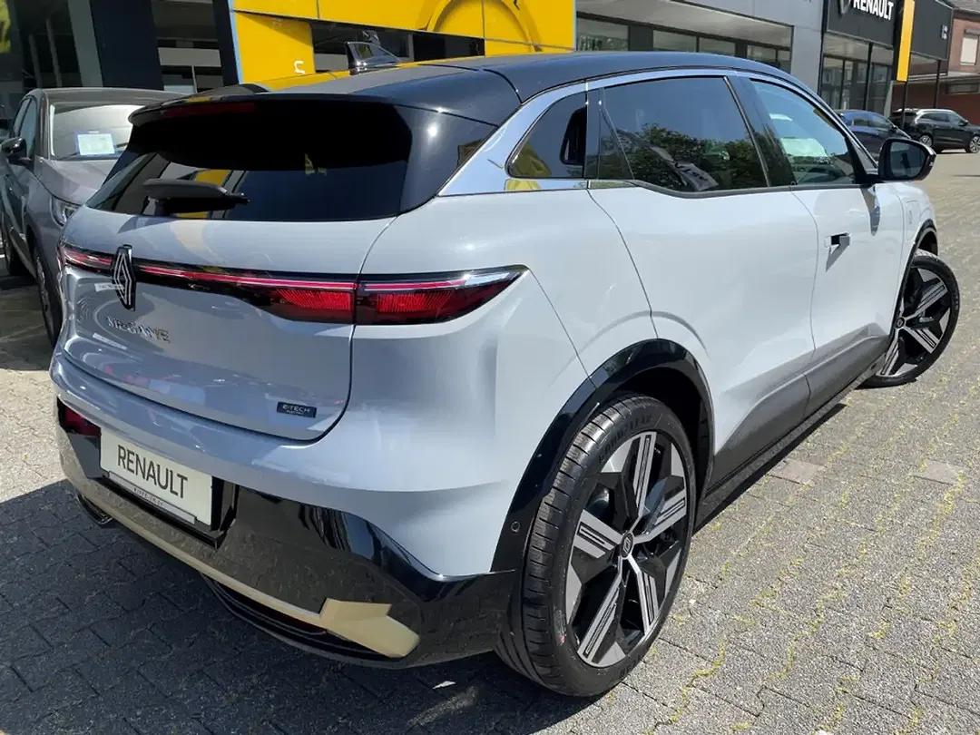 Renault Megane E-Tech EV60 Iconic - Thumbnail 4