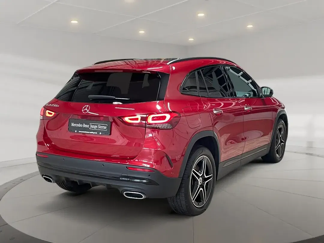 Mercedes-Benz GLA 250 AMG MBUX Night - Thumbnail 2