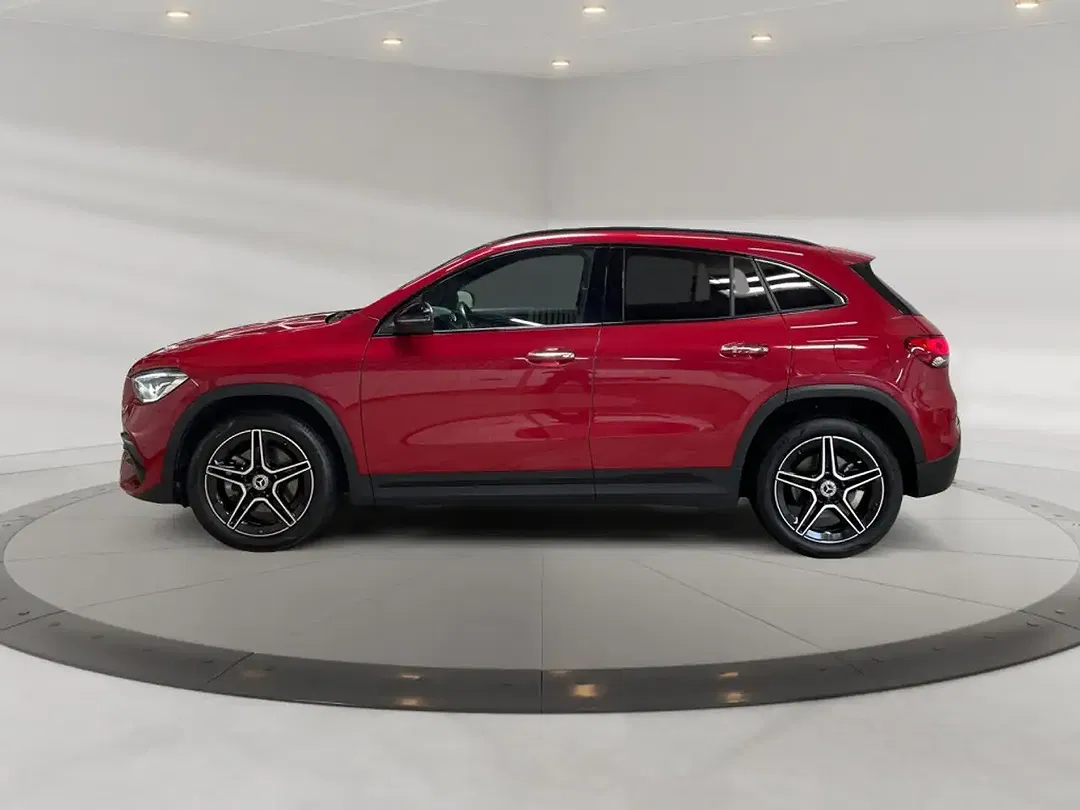 Mercedes-Benz GLA 250 AMG MBUX Night - Thumbnail 3