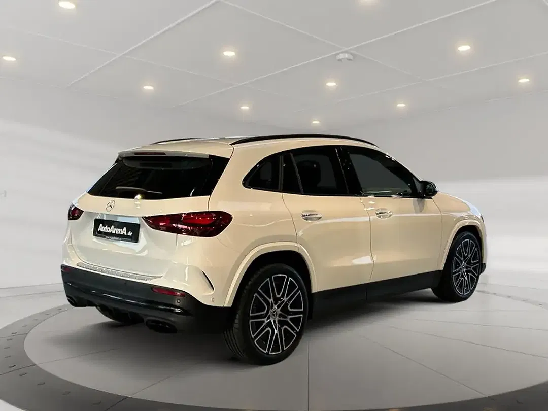 Mercedes-Benz GLA 200 AMG MBUX Night - foto 2