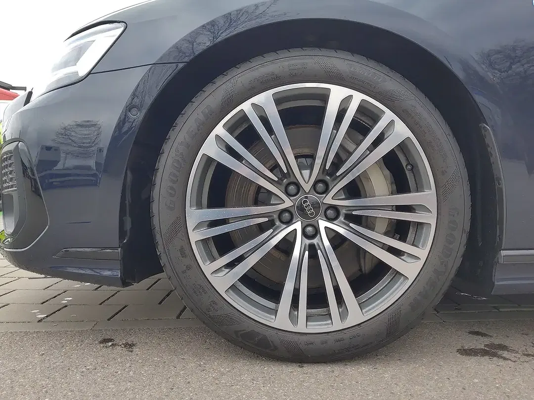 Audi A8 60 TFSI e S line - Thumbnail 8