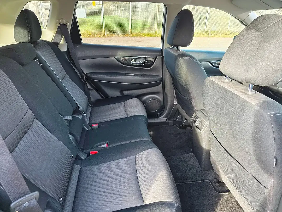 Nissan X-Trail AUT 4x4 N-Connecta - Thumbnail 14