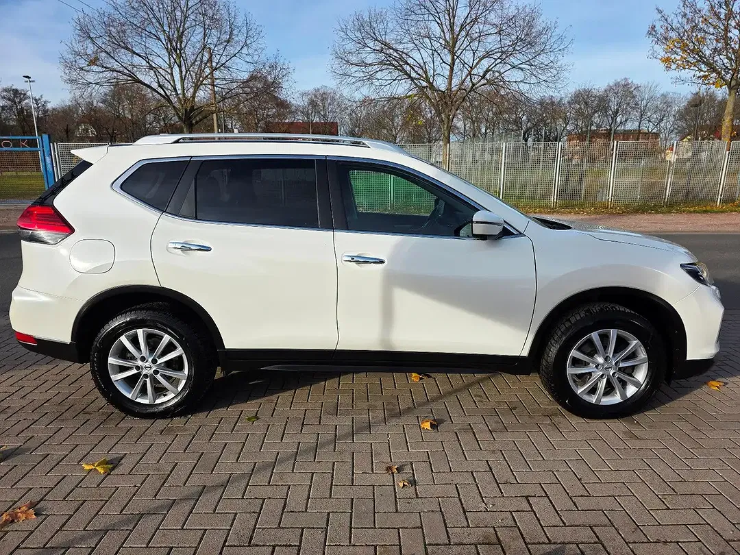 Nissan X-Trail AUT 4x4 N-Connecta - Thumbnail 5