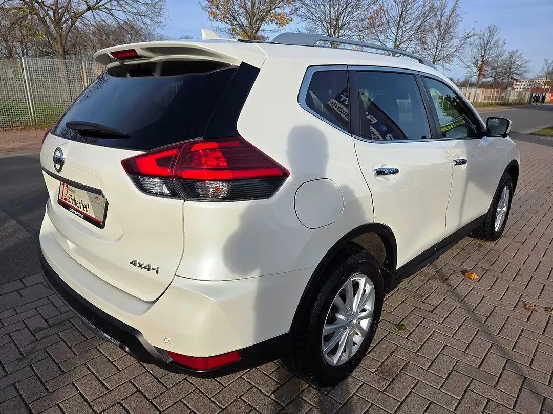 Nissan X-Trail AUT 4x4 N-Connecta - Thumbnail 6