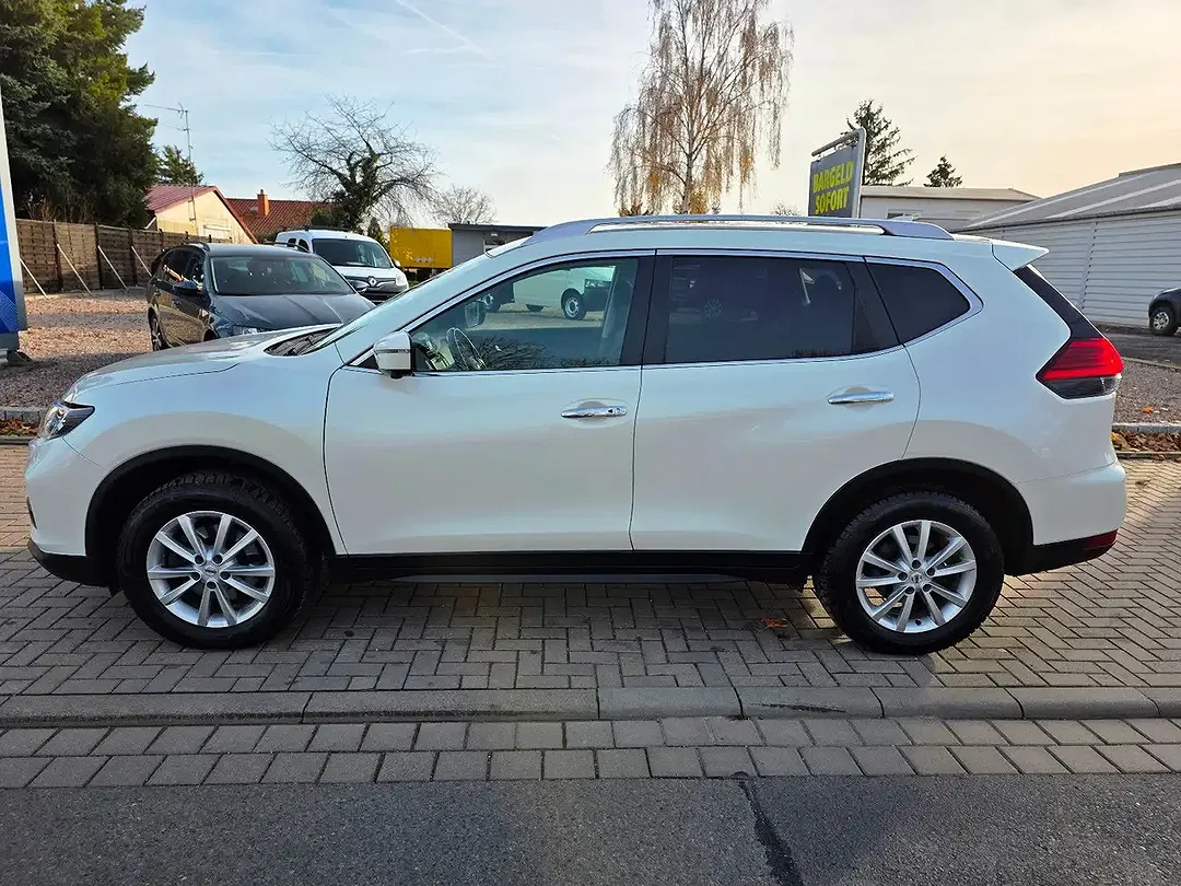 Nissan X-Trail AUT 4x4 N-Connecta - Thumbnail 9