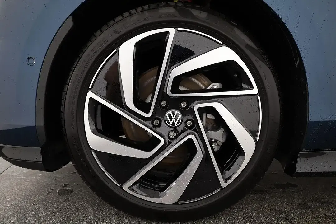 Volkswagen ID.7 Pro Black Edition - Thumbnail 13