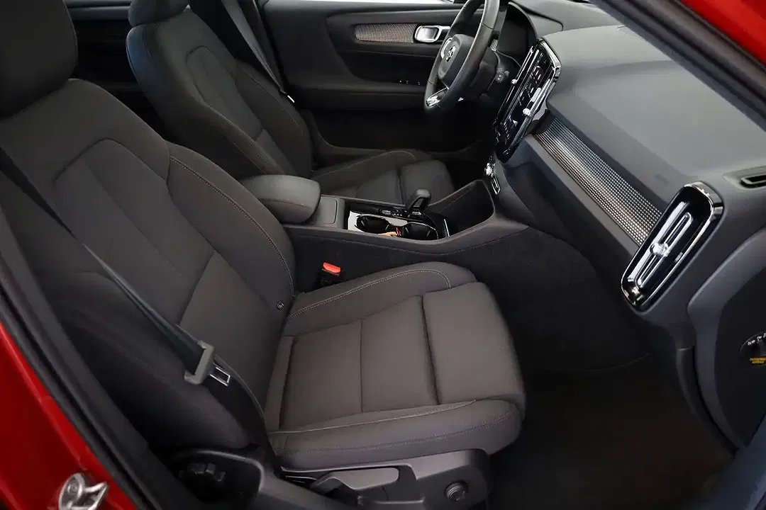 Volvo XC40 Recharge Plus - Thumbnail 5