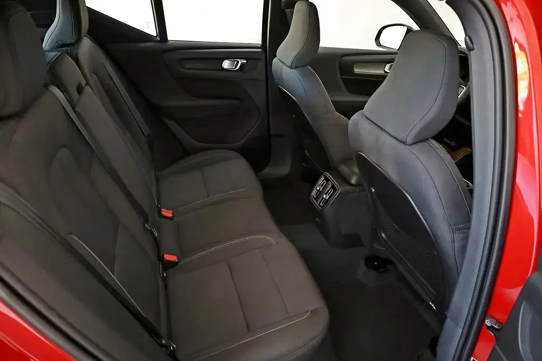 Volvo XC40 Recharge Plus - Thumbnail 6