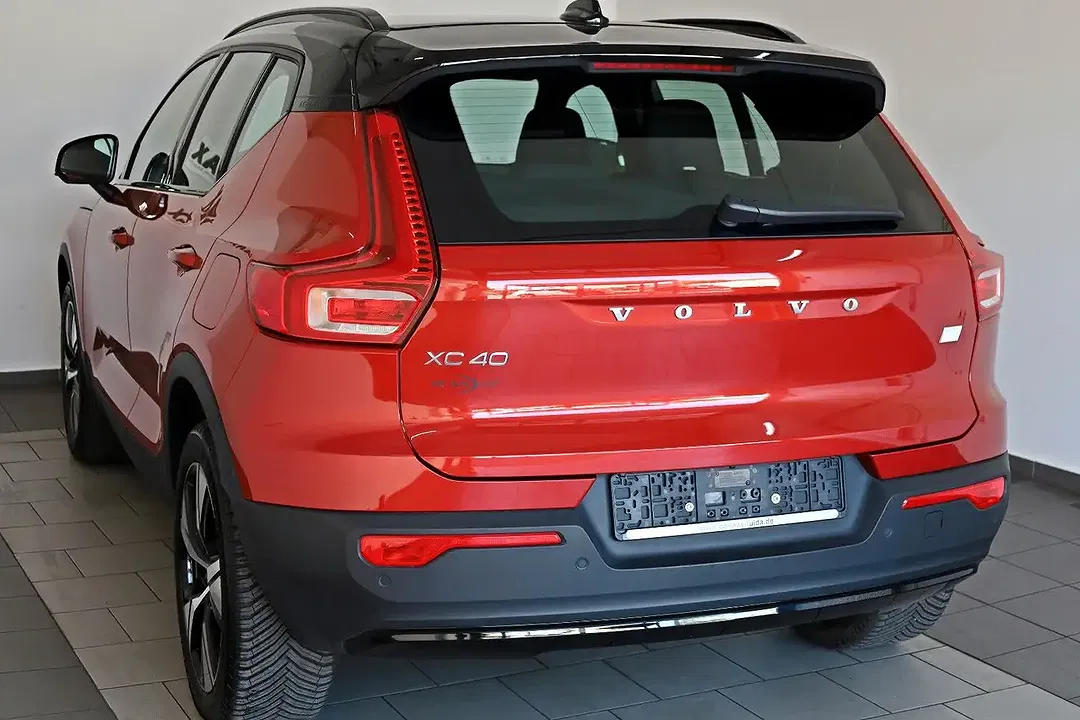 Volvo XC40 Recharge Plus - Thumbnail 8