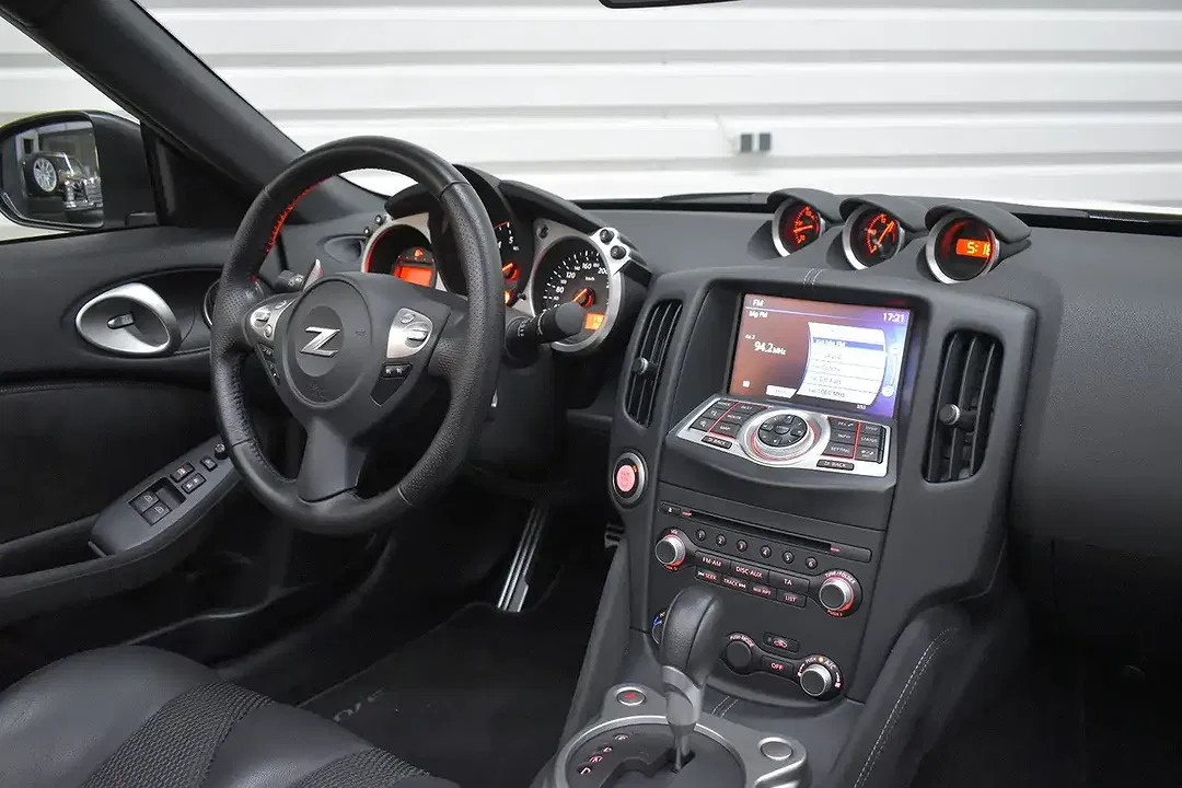 Nissan 370Z - Thumbnail 14