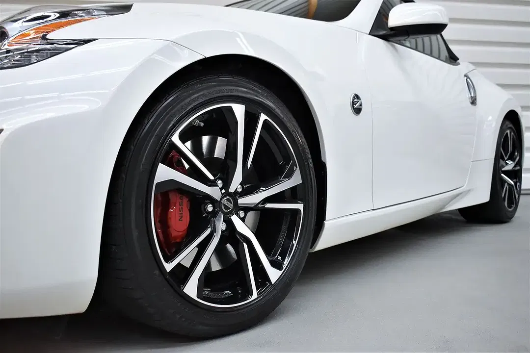 Nissan 370Z - Thumbnail 7