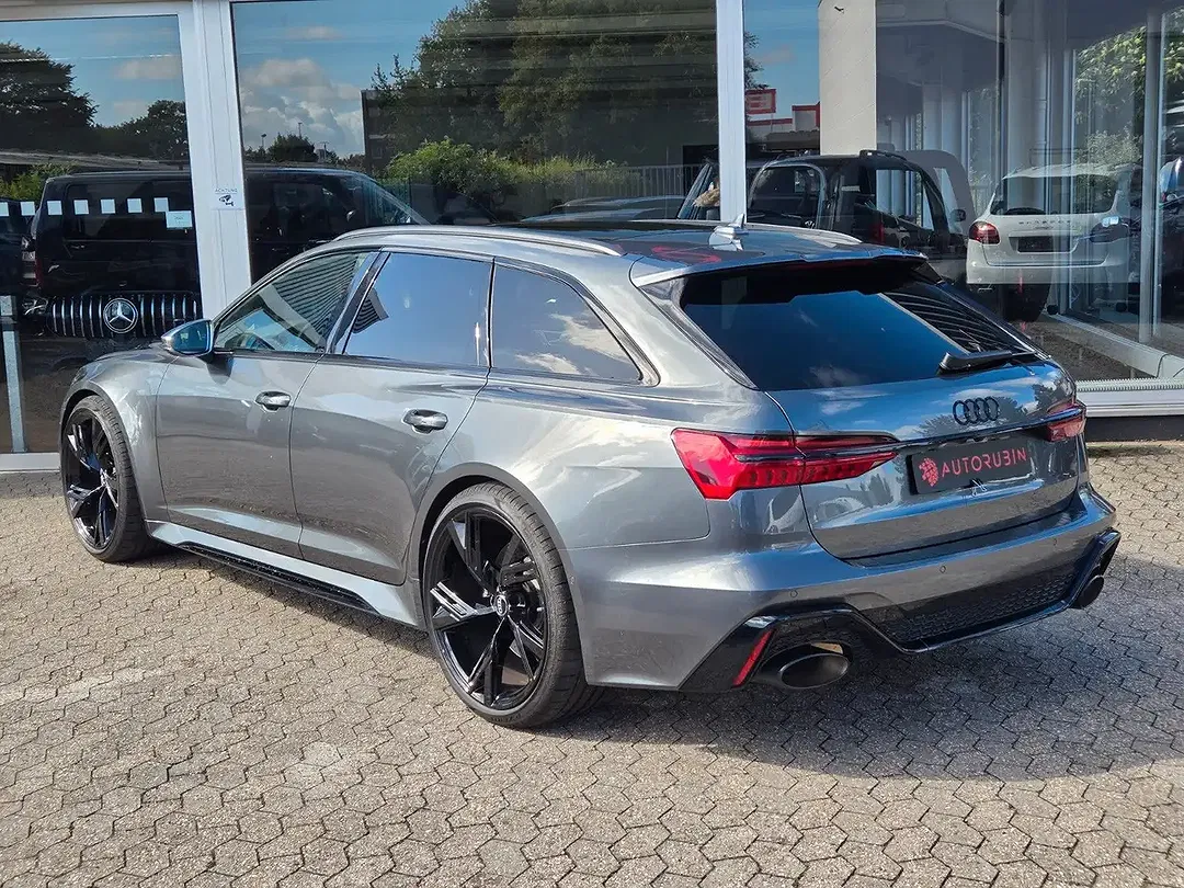 Audi RS6 - Thumbnail 5