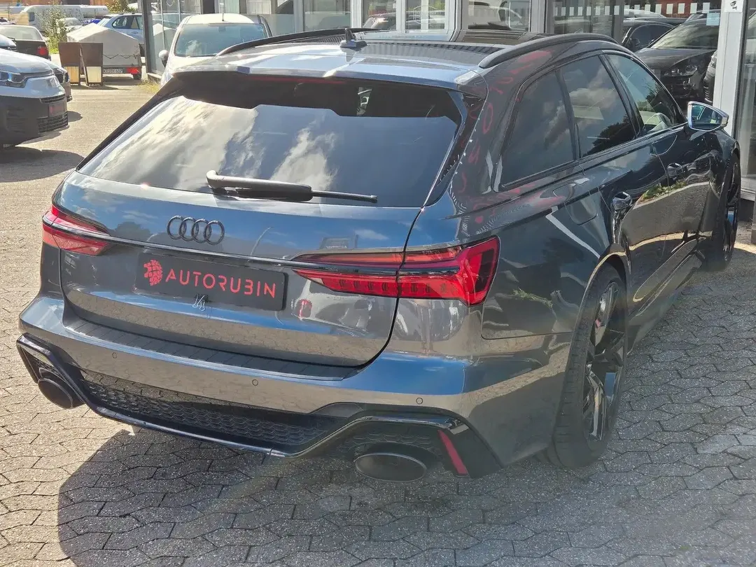 Audi RS6 - Thumbnail 8