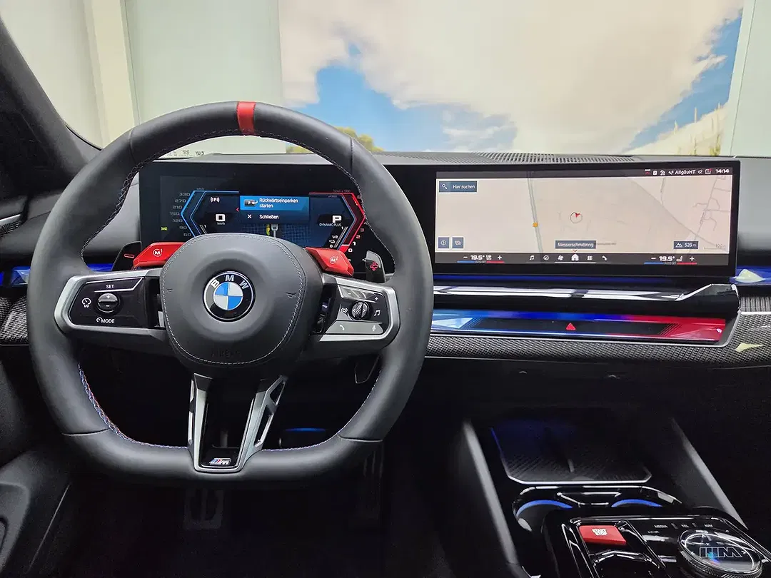 BMW M5 - Thumbnail 10