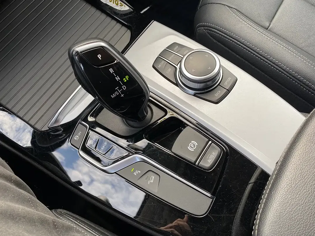 BMW X3 AUT xDrive Luxury Line - Thumbnail 7
