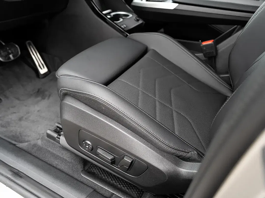 BMW X1 xDrive M Sport Pro - Thumbnail 9