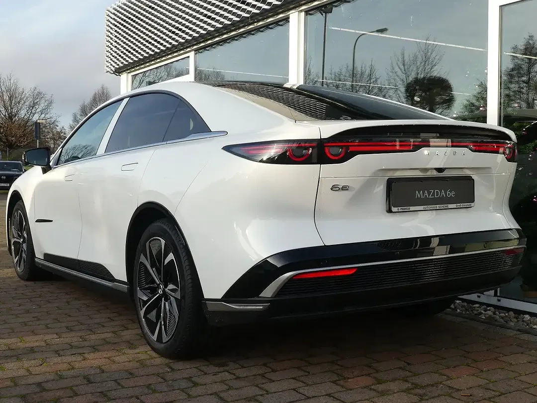 Mazda 6e EV Takumi Plus - Thumbnail 3