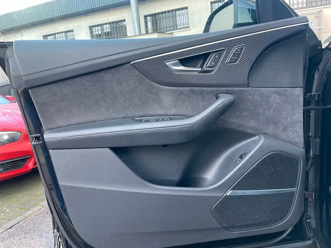 Audi RS Q8 4.0 TFSI quattro - foto 15