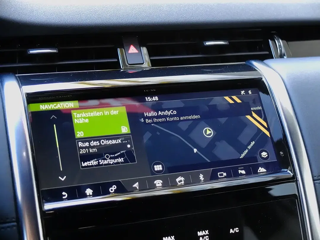 Land Rover Discovery Sport 2.0 Td4 4x4 MHEV S - Thumbnail 9