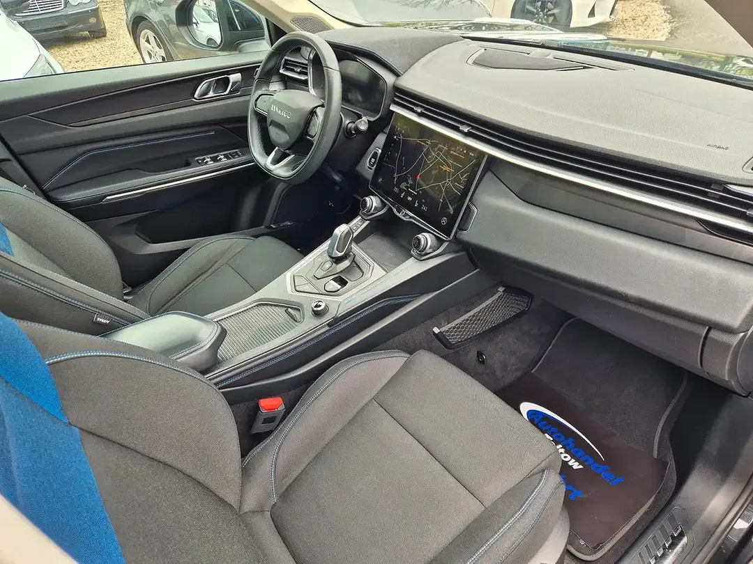 Lynk & Co 01 - Thumbnail 10