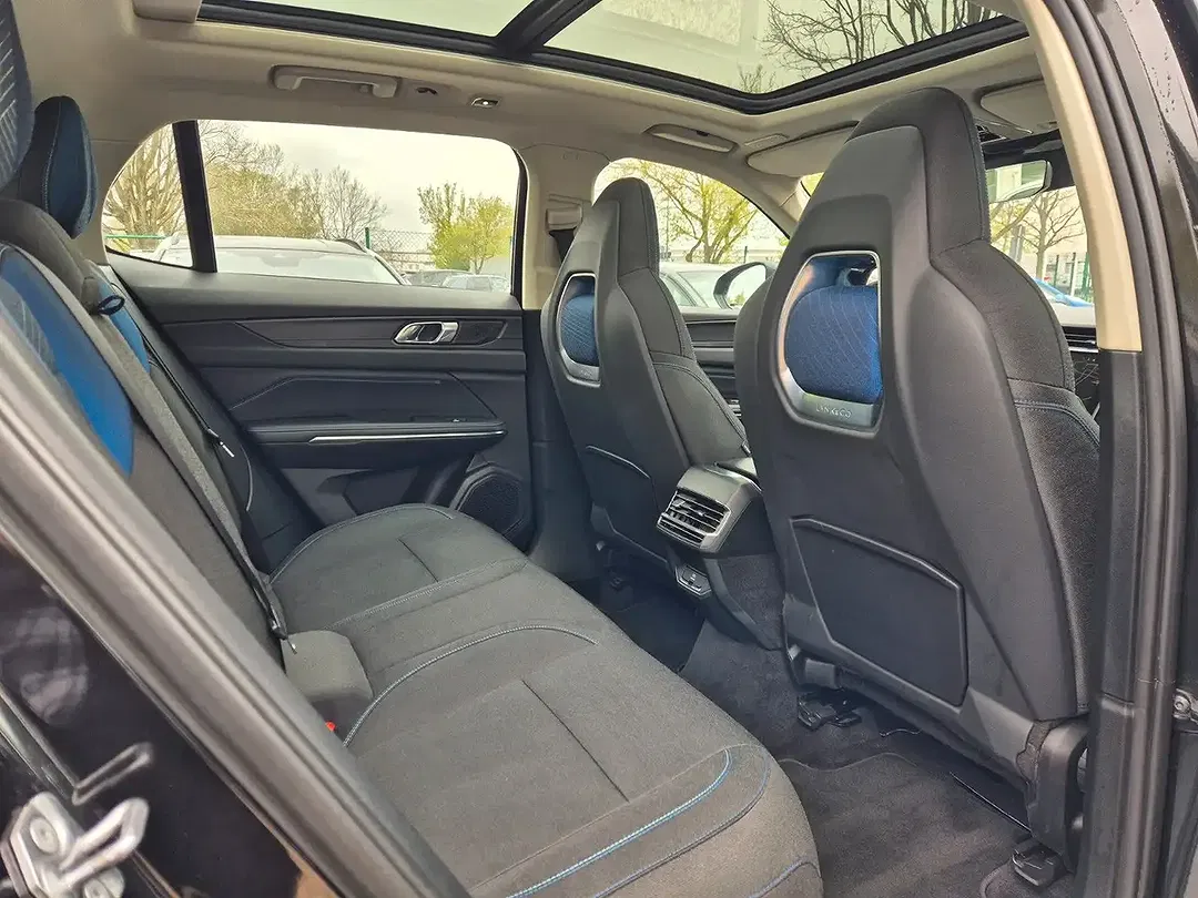 Lynk & Co 01 - Thumbnail 12