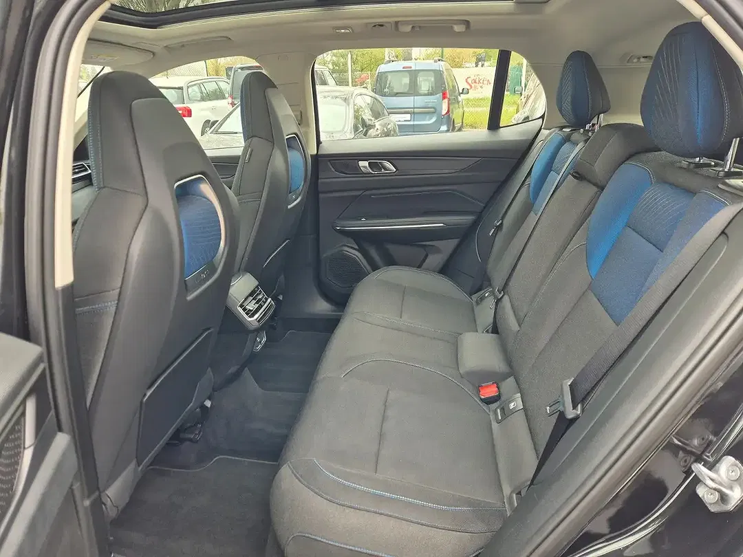 Lynk & Co 01 - Thumbnail 13