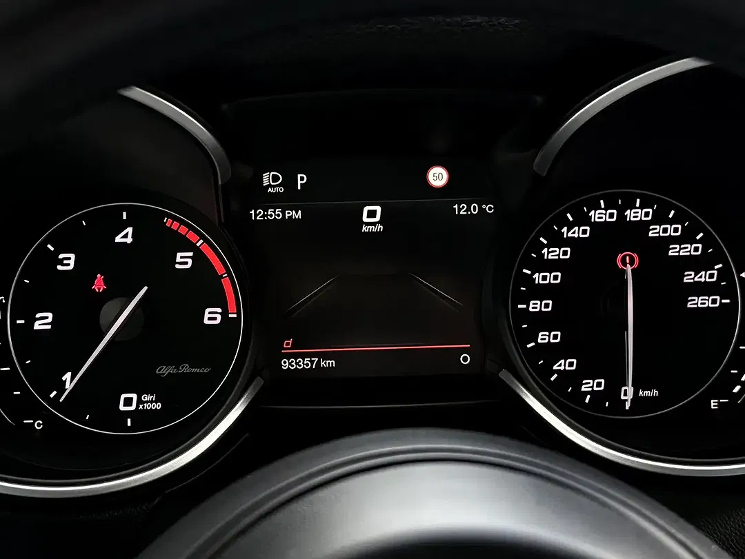 Alfa Romeo Stelvio 2.2 JTD - Thumbnail 12