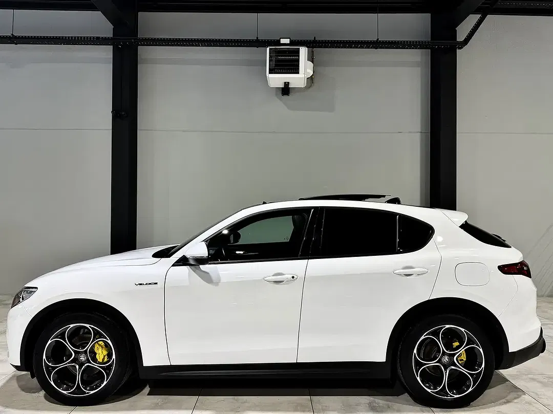 Alfa Romeo Stelvio 2.2 JTD - Thumbnail 5