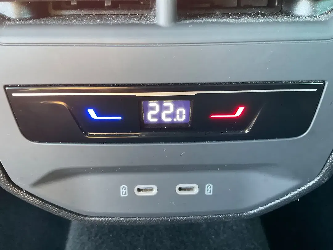 SEAT Leon 1.5 eTSI DSG FR - Thumbnail 19