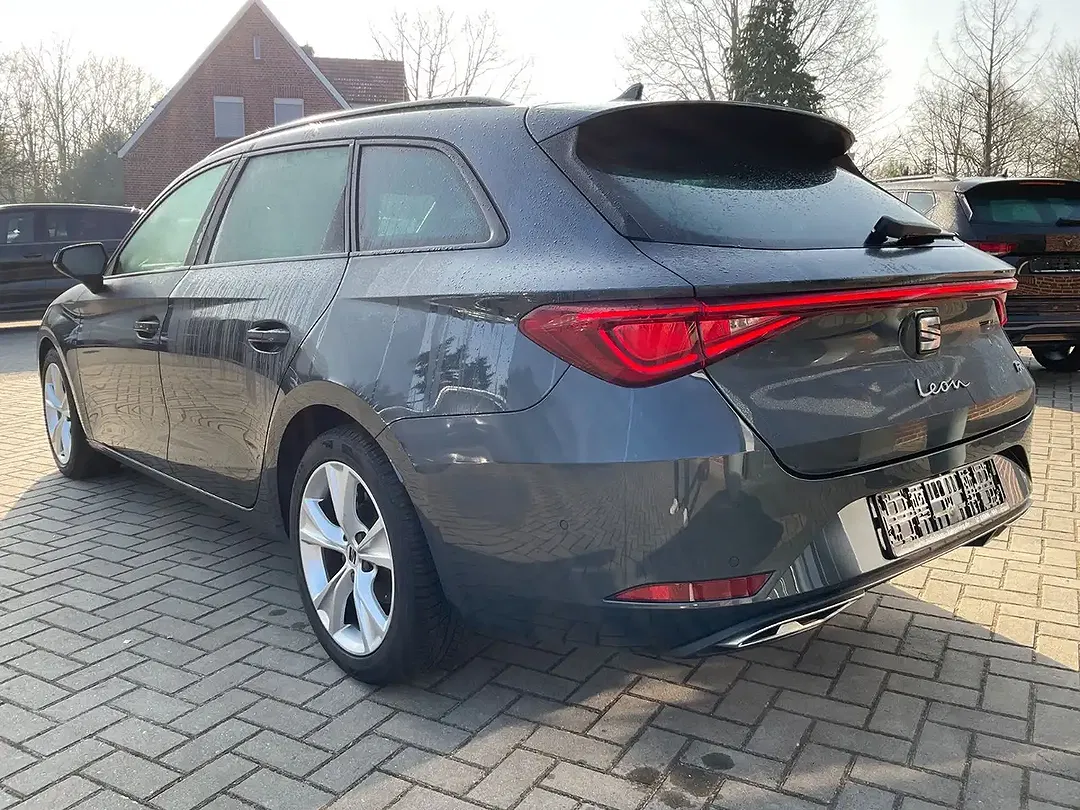 SEAT Leon 1.5 eTSI DSG FR - Thumbnail 7