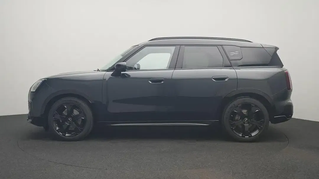 MINI Countryman S All4 JCW Trim - Thumbnail 2