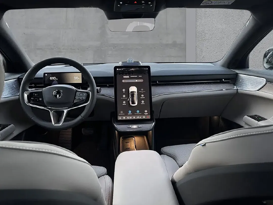 Volvo ES90 Single Motor Extended Range Ultra - Thumbnail 3