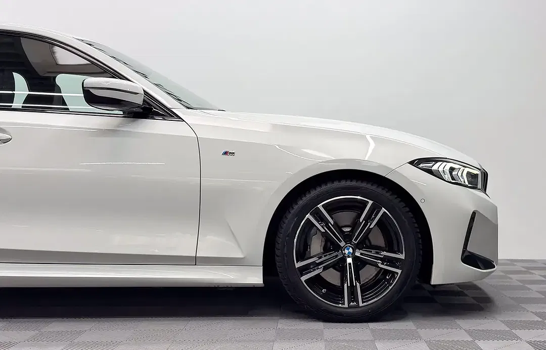 BMW 330 M Sport - Thumbnail 6