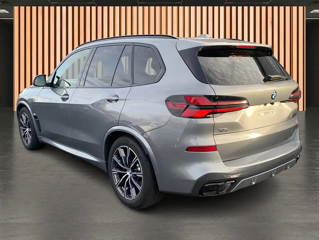 BMW X5 M xDrive - Thumbnail 3