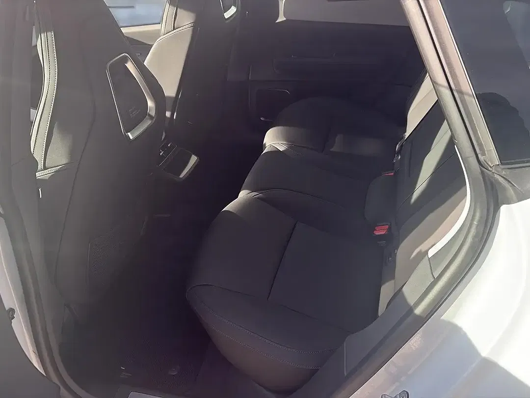 Polestar 4 Long Range - Thumbnail 12